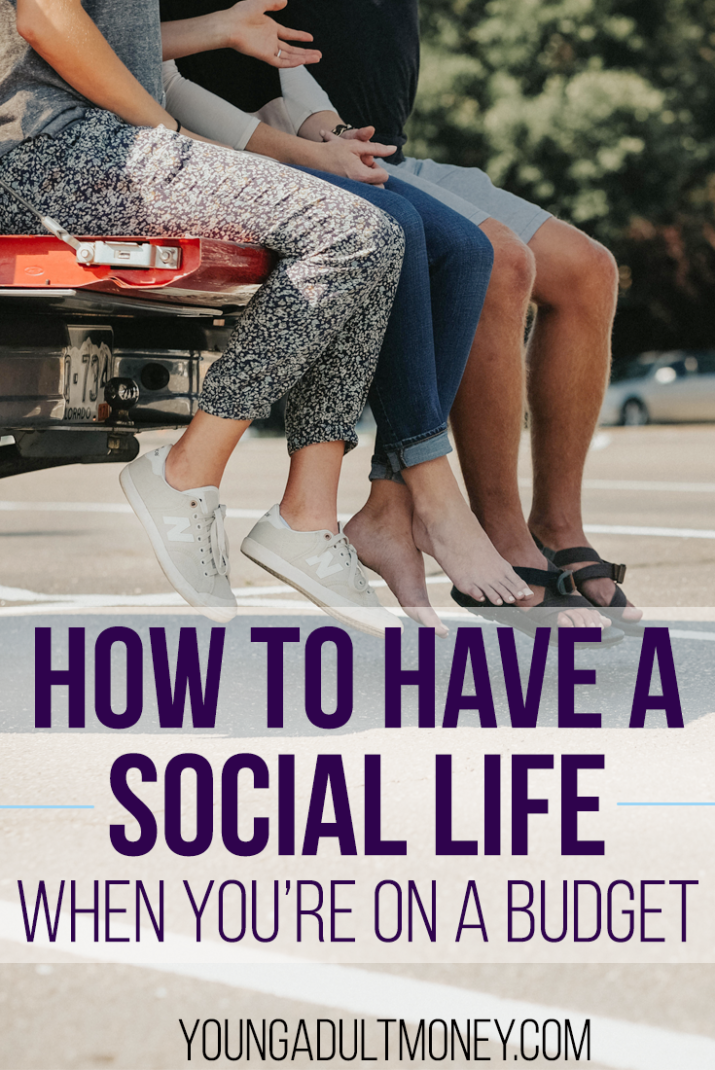 Are you on a budget but still want to have a social life? It's possible to have both. Here's some tips on how you can have a social life even when you're on a budget.