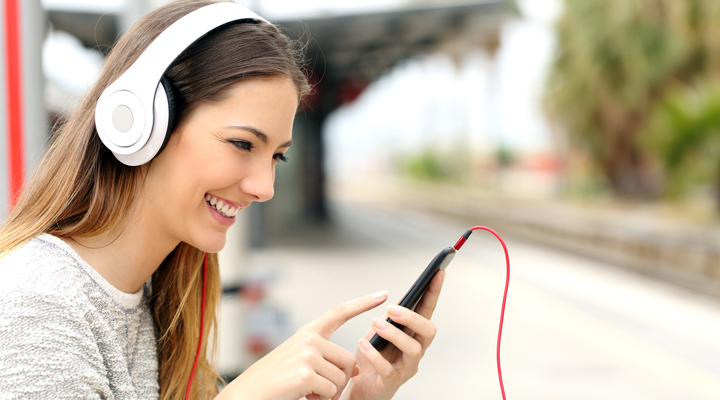 10 Podcasts to Listen to for Financial Success